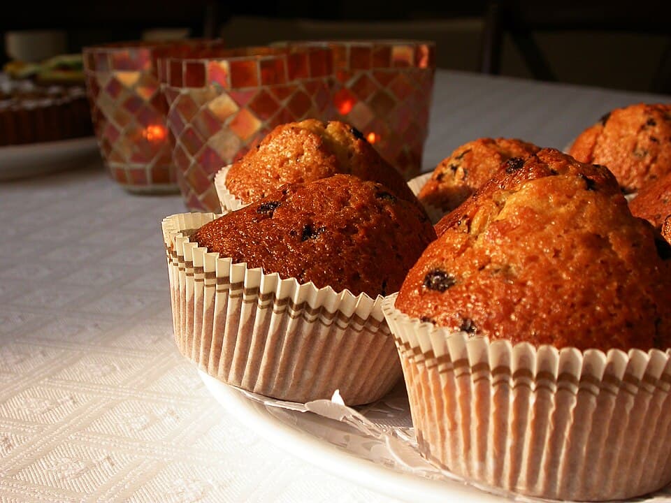 کیک اسفنجی مغزدار — Filled Sponge Cake